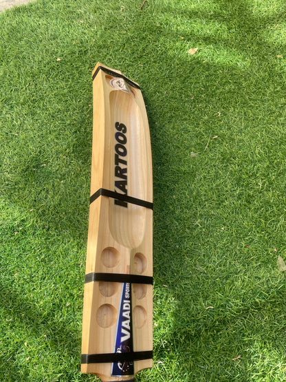 VAADI SPORTS KARTOOS FLAT BLADE DIAMOND CUT (GOLD EDITION) - HARD TENNIS BAT